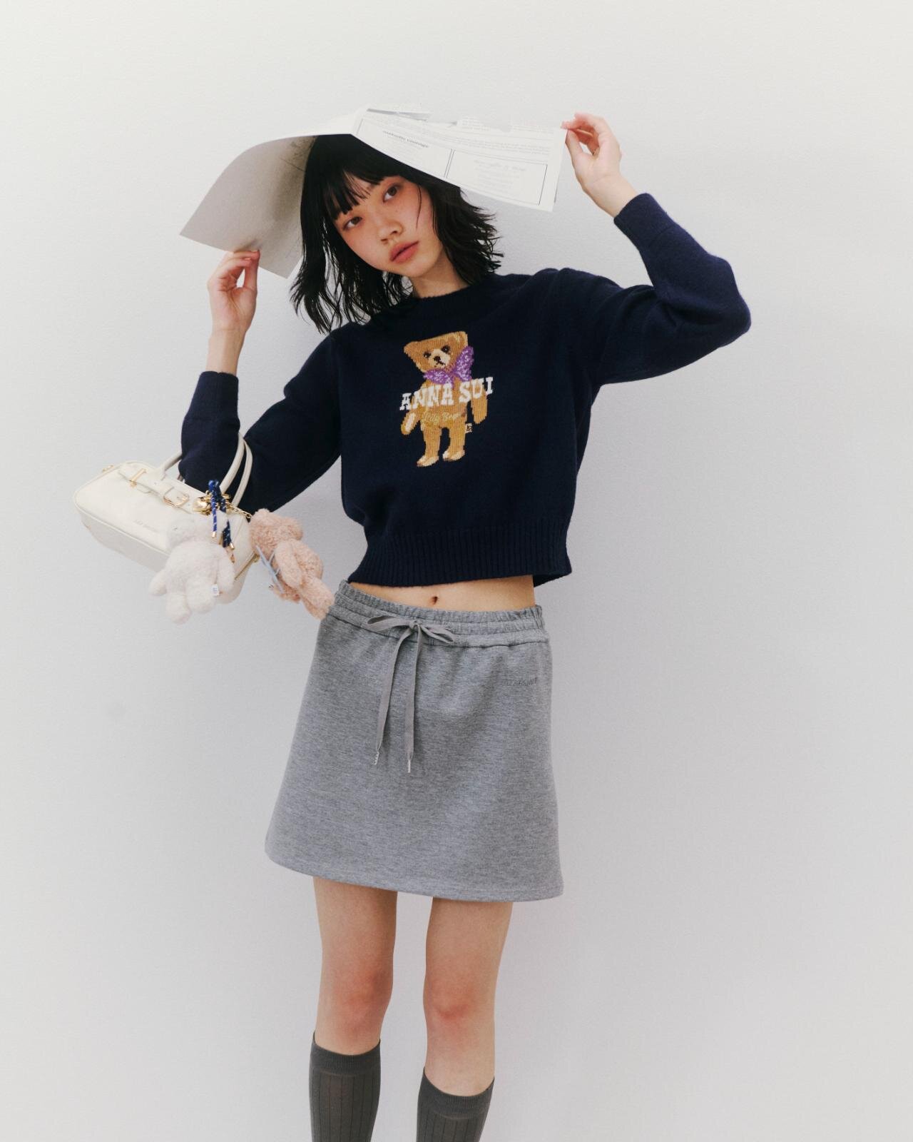 リリー ブラウン×アナ スイ、“スパンコール煌めく”花柄カーディガン＆レース重ねたキャミワンピ｜写真50