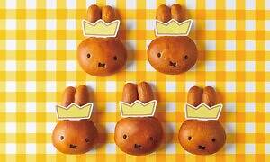 「みっふぃーきっちん& べーかりー」王冠かぶったふっくらミッフィーのあんパン、全国6店舗で再販｜写真1