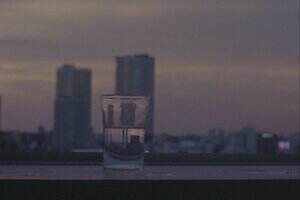 蓮沼執太＆灰野敬二“音と映像”が織りなすインスタレーション、東京・エンダースキーマ「隙間」で