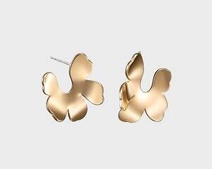 マリメッコ“ウニッコ柄着想”花型ミニペンダント＆ピアスが渋谷に、ジュエリーブランド・カレワラから｜写真5