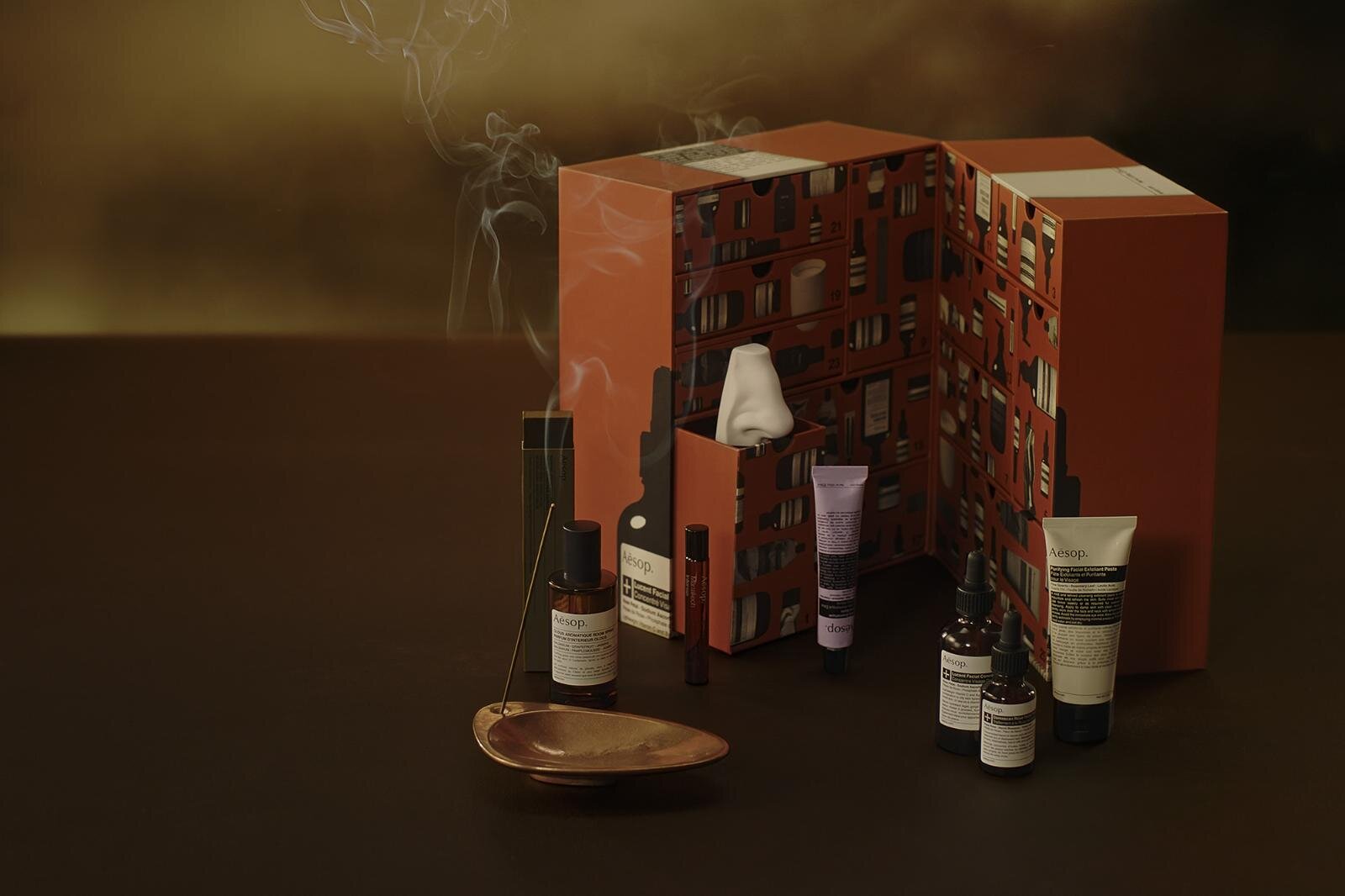 イソップ25年クリスマスコフレ、人気ハンド＆ボディケアやフレグランス全13個入りアドベントカレンダー｜写真8