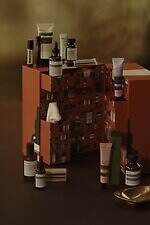 イソップ25年クリスマスコフレ、人気ハンド＆ボディケアやフレグランス全13個入りアドベントカレンダー｜写真4