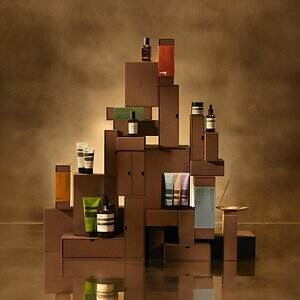 イソップ25年クリスマスコフレ、ウッディ＆ハーバル香るハンド・ボディケアやホームフレグランスキット｜写真17