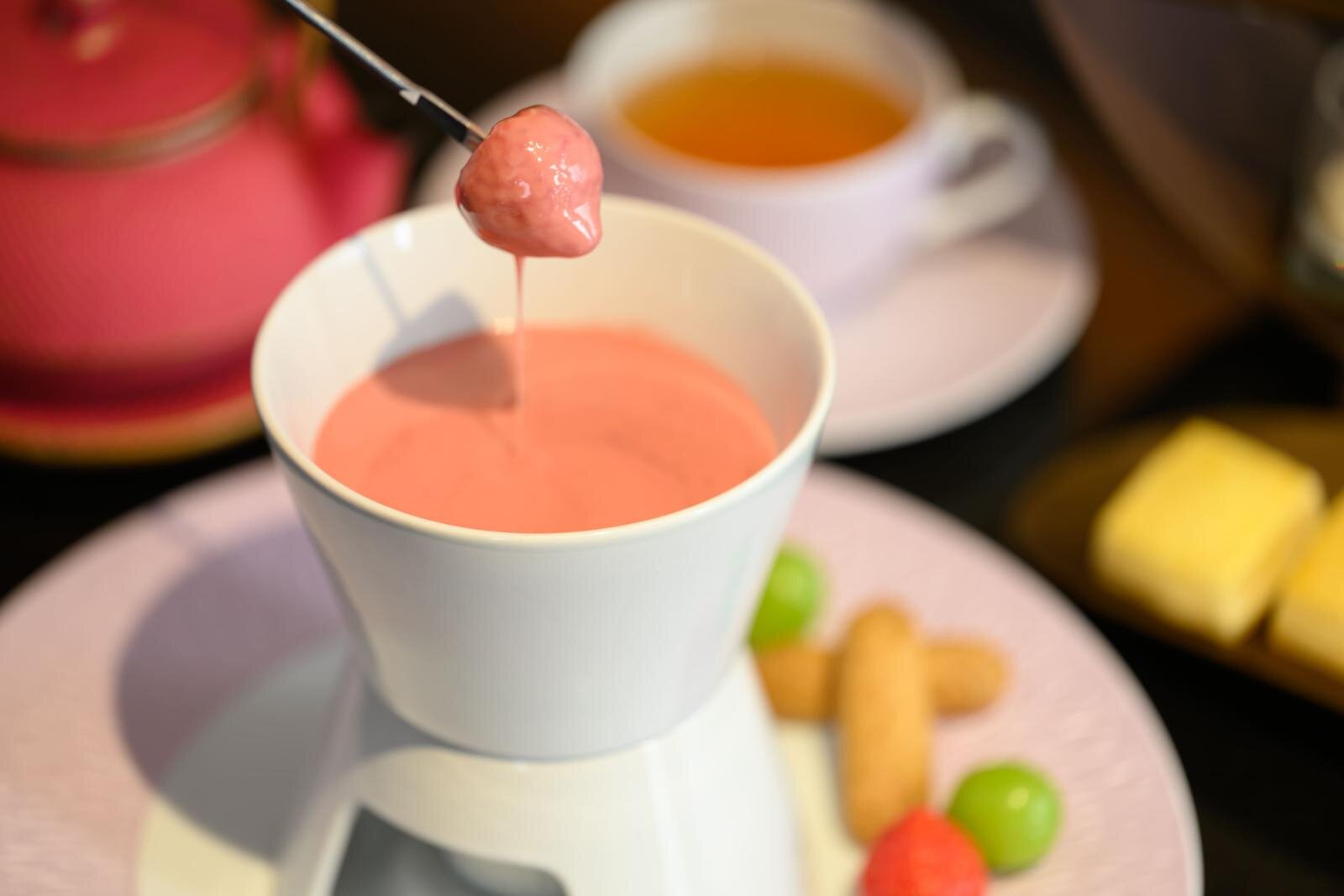 フォションホテル京都のクリスマスアフタヌーンティー、ピンク色チョコフォンデュ＆ピスタチオのツリーなど｜写真5