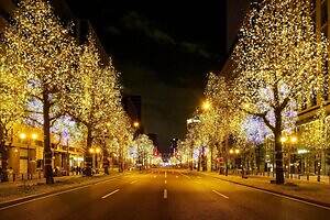 「関西のイルミネーション2025-26」大阪・神戸ほか、入場無料ライトアップや冬のデートスポット