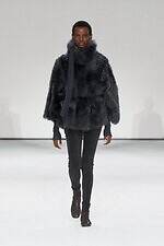 COS 2025-26年秋冬コレクション - 奥行きのあるミニマリズム｜写真38