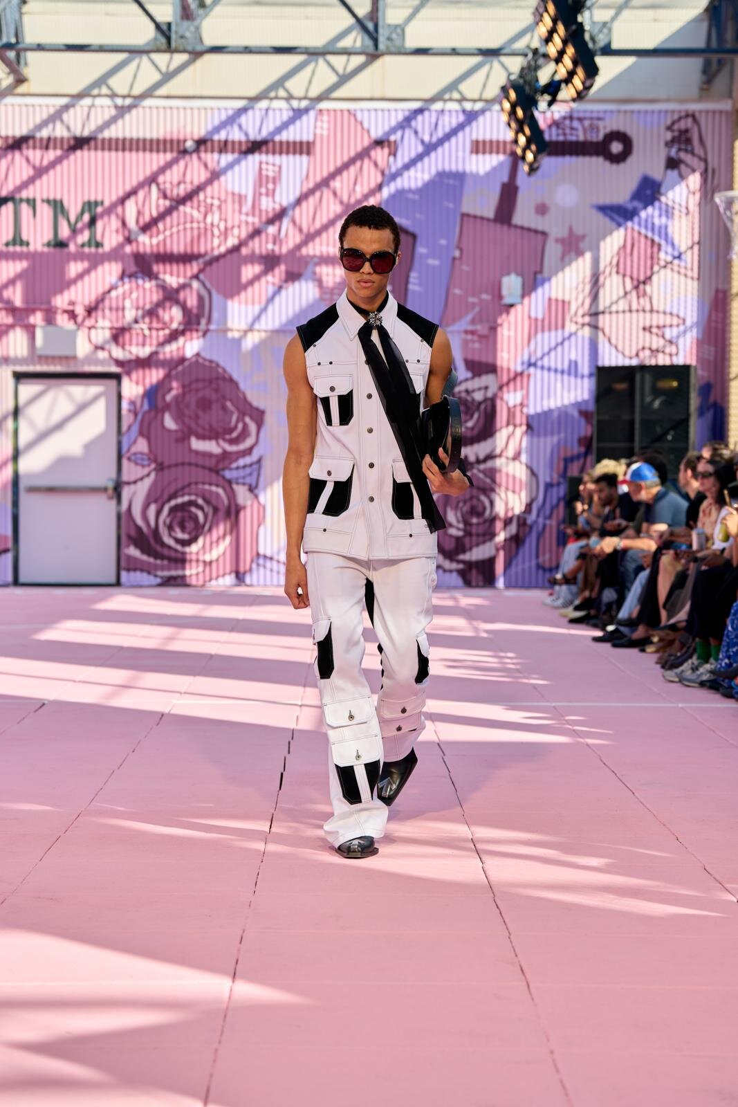 オフ-ホワイト (OFF-WHITE) 2026年春夏ウィメンズ&メンズコレクション  - 写真37