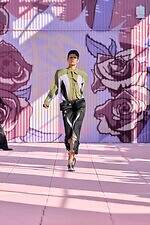 オフ-ホワイト 2026年春夏コレクション - エネルギーに満ちたポップロマンス｜写真11