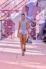 オフ-ホワイト 2026年春夏コレクション - エネルギーに満ちたポップロマンス｜写真13