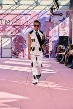 オフ-ホワイト 2026年春夏コレクション - エネルギーに満ちたポップロマンス｜写真37