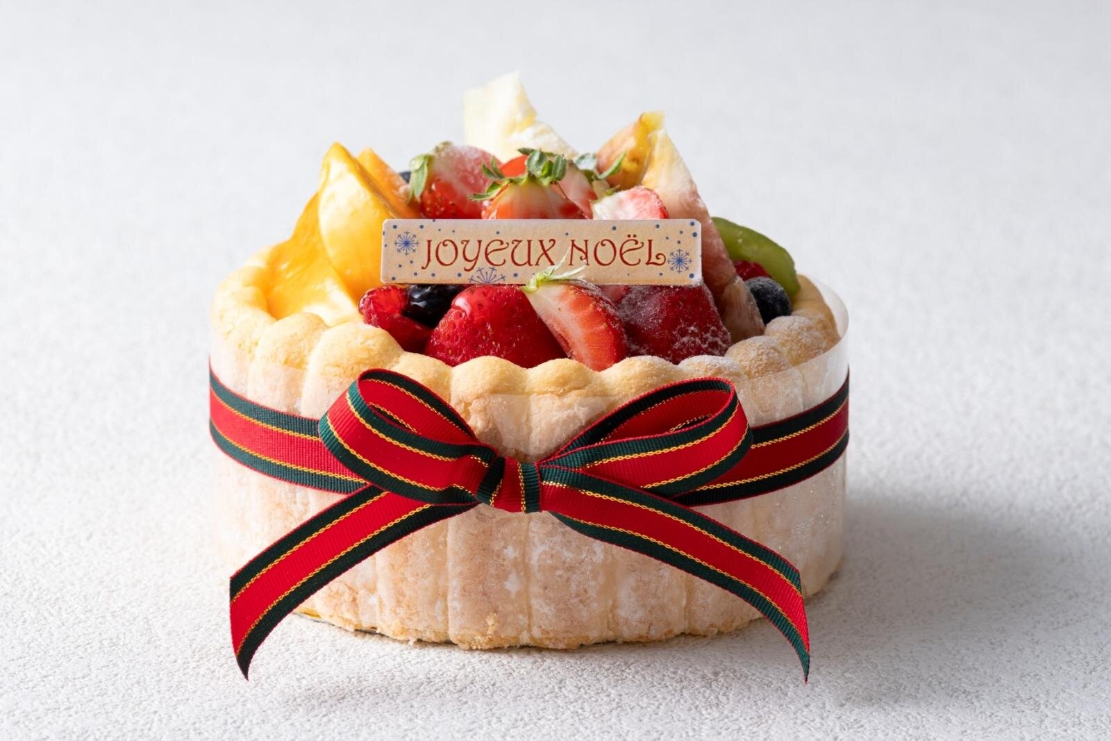 セルリアンタワー東急ホテルの25年クリスマスケーキ、“果実が煌めく”シャルロット＆王道苺ショート