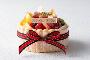 セルリアンタワー東急ホテルの25年クリスマスケーキ、“果実が煌めく”シャルロット＆王道苺ショート