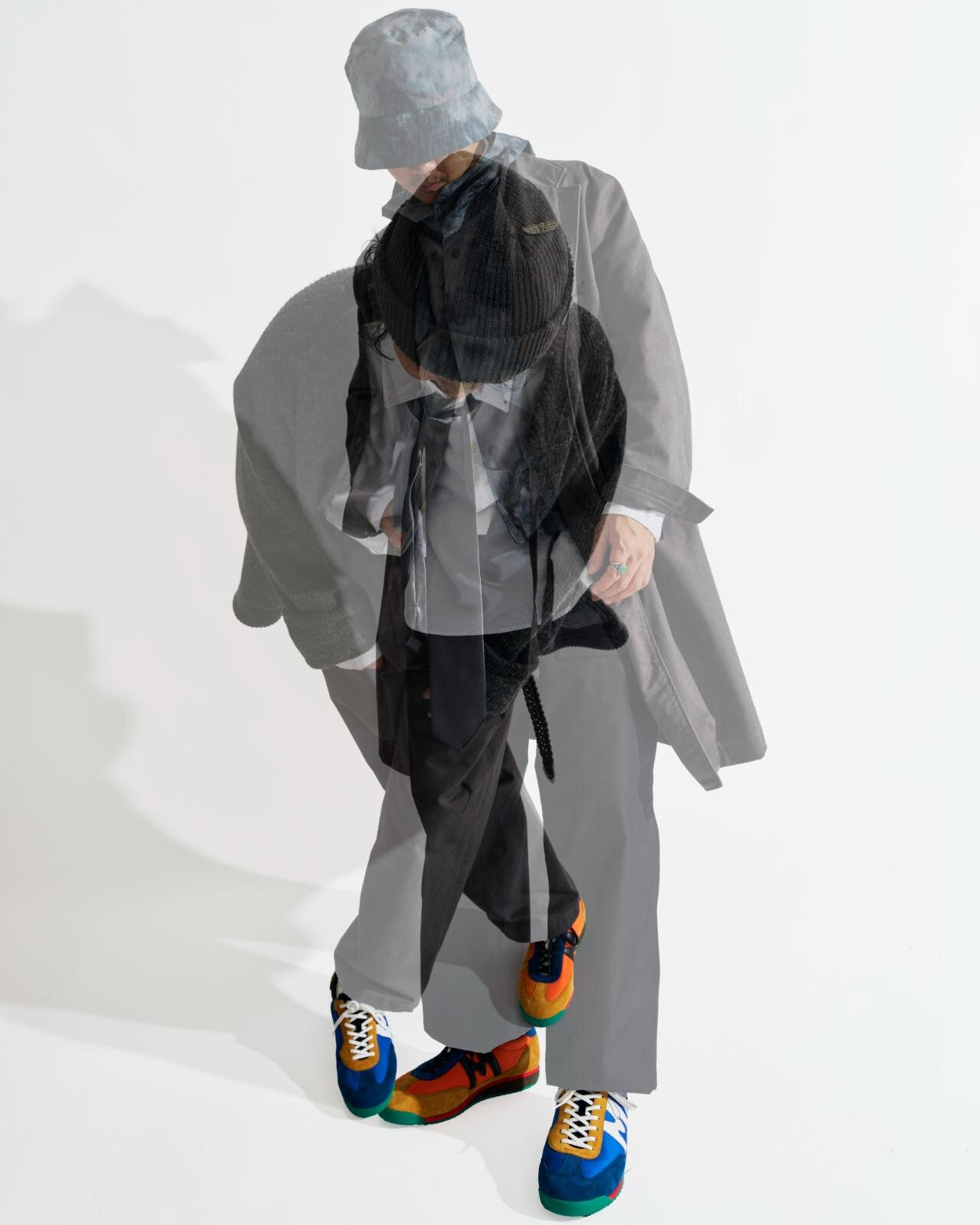 エンジニアド ガーメンツ×カルフ“左右非対称”カラーブロックスニーカー、クロスカントリースキーに着想｜写真13