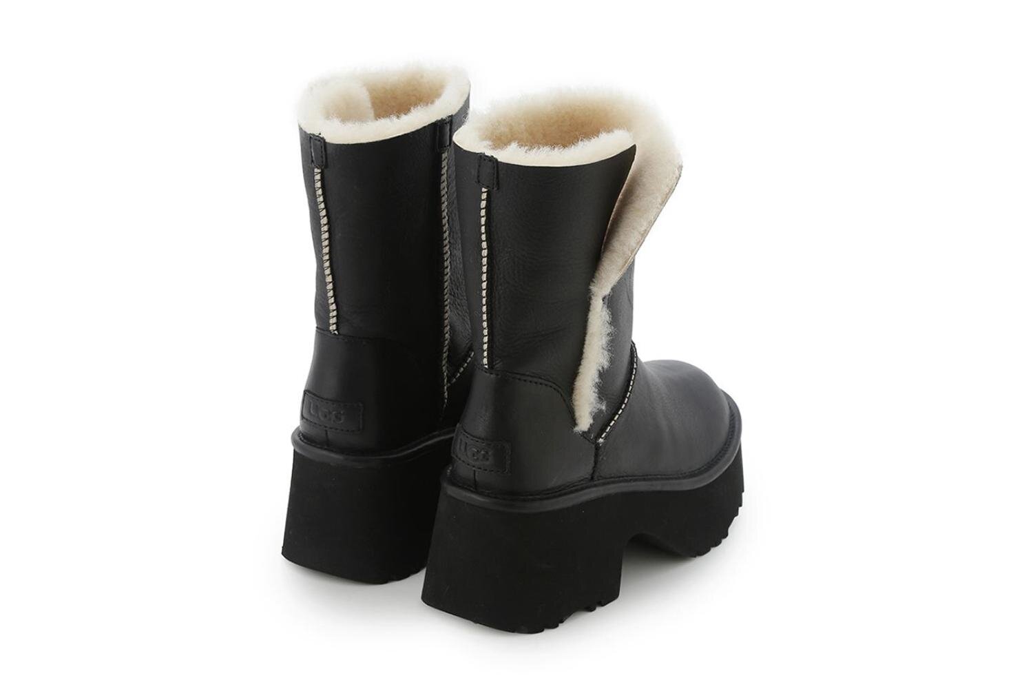 UGG W エスミー レザー ブーツ 41,800円