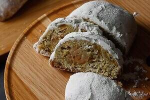 パレスホテル東京25年クリスマス ケーキ、サンタが座る“切り株風”&リース仕立てのピスタチオケーキも|写真11