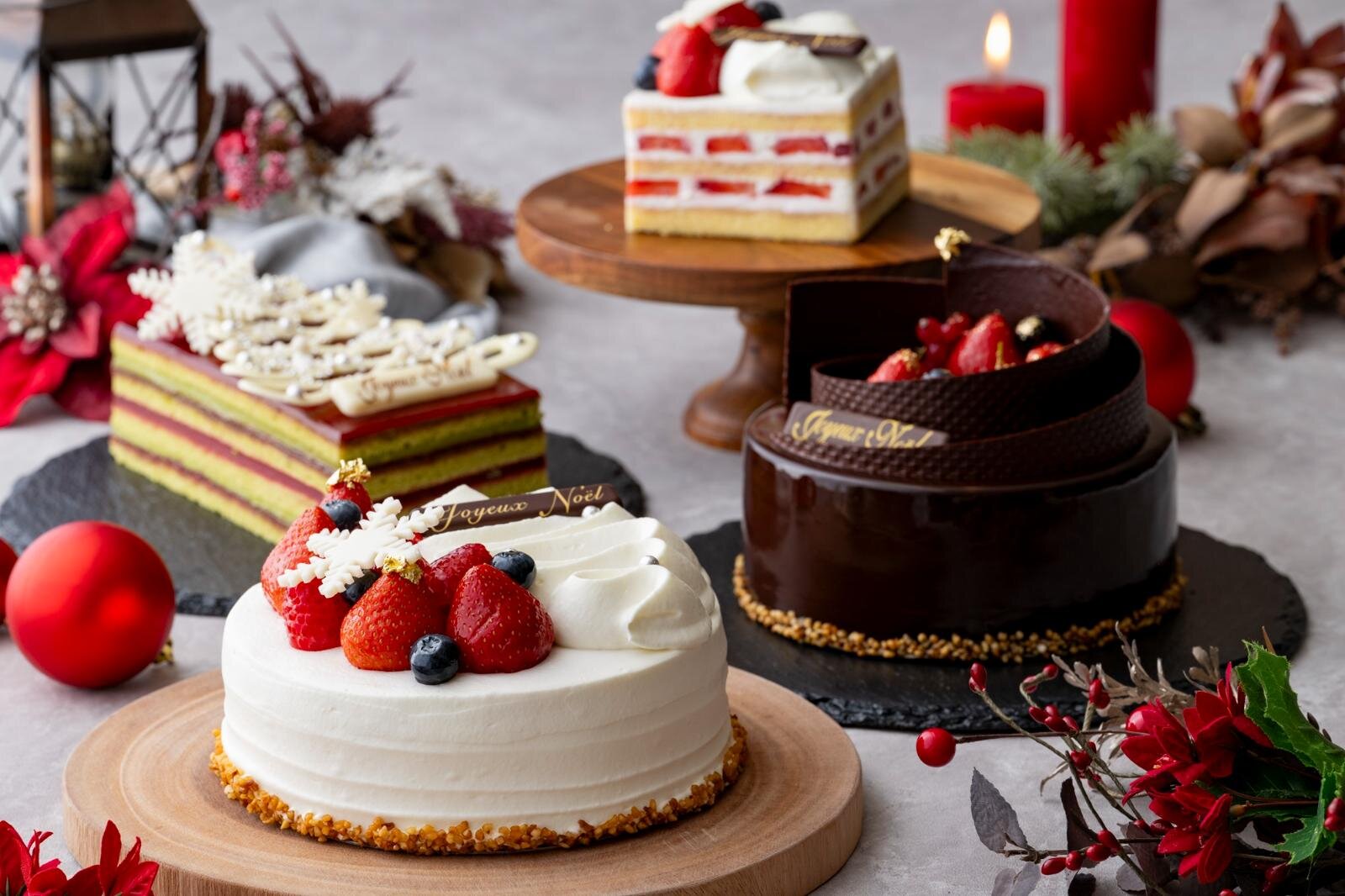 東京プリンスホテル25年クリスマスケーキ、手描きツリーのピスタチオや“お城風”チョコ｜写真1