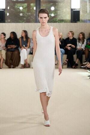 トーテム(TOTEME) 2026年春夏ウィメンズコレクション  - 写真1