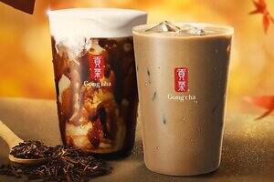 ゴンチャ「秋焙煎ほうじ茶ミルクティー」香ばしいほうじ茶×コク深い黒糖の秋限定ミルクティー