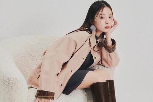 スナイデル×バブアー“コーデュロイ襟”ジャケット、ピンクやアイボリーの柔らかカラーで