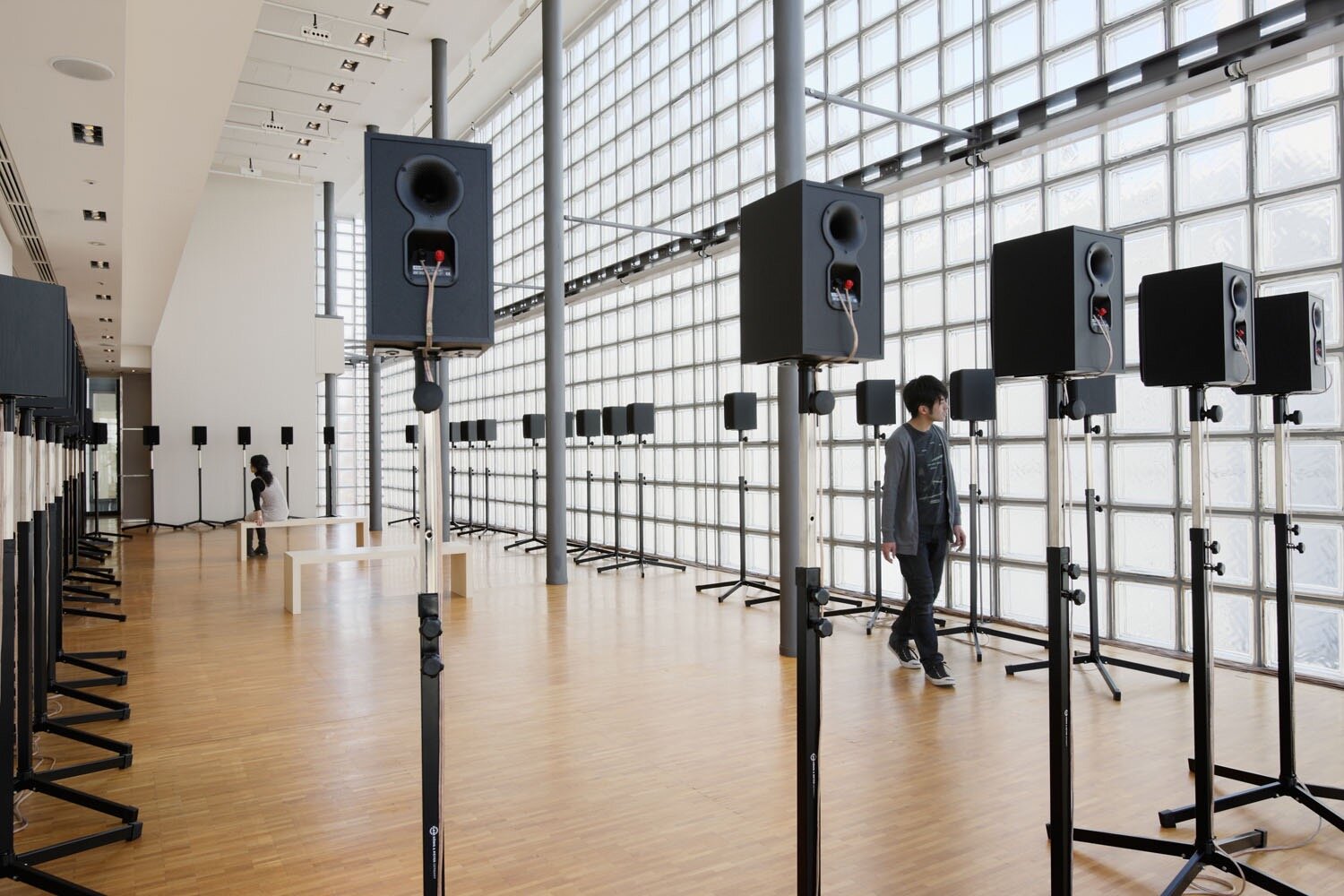 銀座メゾンエルメス フォーラムでの展示風景 2009年 Photo by Atsushi Nakamichi / Nacása & Partners Inc. Courtesy of the Fondation d