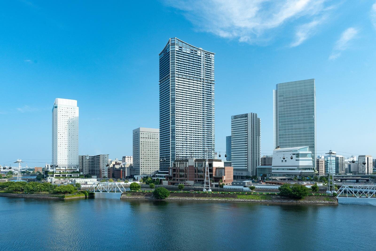 「OMO5横浜馬車道 by 星野リゾート」駅直結の新ホテル、360°広がる港町パノラマビュー