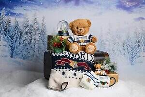 スタジオツアー東京のクリスマス「ホグワーツ・イン・ザ・スノー」大広間に浮かぶ400本のキャンドル｜写真10