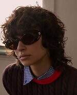 ミュウミュウ“ハニーカラー”のべっ甲サングラス、60年代ヴィンテージから着想｜写真1