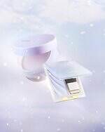 エクセル2025年クリスマスコスメ、雪景色着想“寒色”美容液パウダー＆ハイライター｜写真1