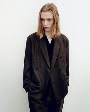 エッセイ(ESSAY) 2025-26年秋冬メンズコレクション  - 写真1