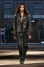 ディースクエアード30周年で5ブランドとコラボ、マリアーノの限定Tシャツなどが東京の期間限定ストアで｜写真44