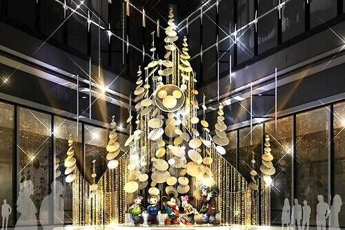 丸の内の25年クリスマス、ディズニー・アニメーション『アナ雪』『ズートピア2』など装飾