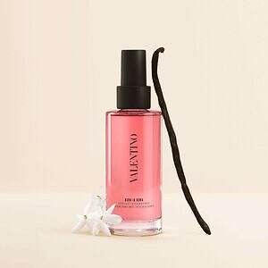 ヴァレンティノ ビューティ初ボディ＆ヘアライン登場、フローラルウッディ香るボディケア｜写真7