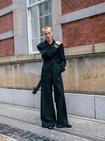 エゴンラボ“流麗シルエット”のウールジャンプスーツ、アディッション アデライデ限定で｜写真5