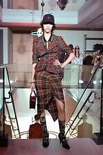 ヴィヴィアン・ウエストウッド青山旗艦店オープンを祝したミニショー、ブランドのDNAで溢れさせて｜写真4