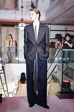 ヴィヴィアン・ウエストウッド青山旗艦店オープンを祝したミニショー、ブランドのDNAで溢れさせて｜写真21