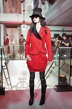 ヴィヴィアン・ウエストウッド青山旗艦店オープンを祝したミニショー、ブランドのDNAで溢れさせて｜写真1