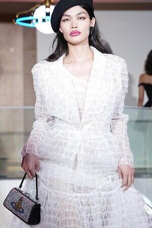 ヴィヴィアン・ウエストウッド青山旗艦店オープンを祝したミニショー、ブランドのDNAで溢れさせて|写真25