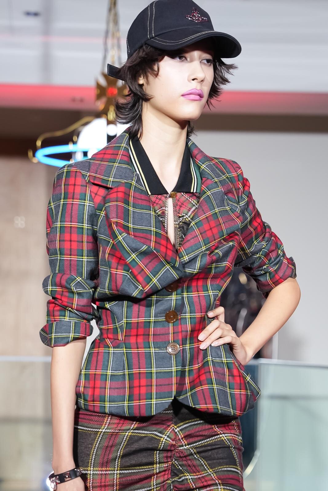 ヴィヴィアン・ウエストウッド青山旗艦店オープンを祝したミニショー、ブランドのDNAで溢れさせて｜写真5