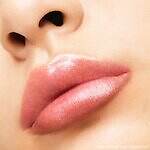 シュウ ウエムラ×FFXIVの25年クリスマスコスメ、“マザークリスタル”煌めくアイパレ＆リップなど｜写真10