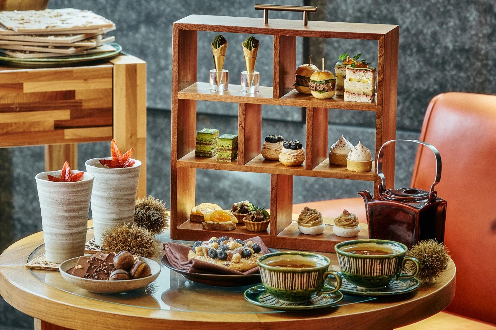 アンダーズ 東京「抹茶＆栗」の秋アフタヌーンティー、抹茶オペラや‟コーヒー香る”マロンタルトなど