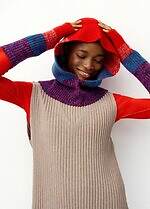 ミー イッセイ ミヤケ"カラフル毛糸"プリントのトップ＆手編みニット風コーデュロイプリーツ｜写真4