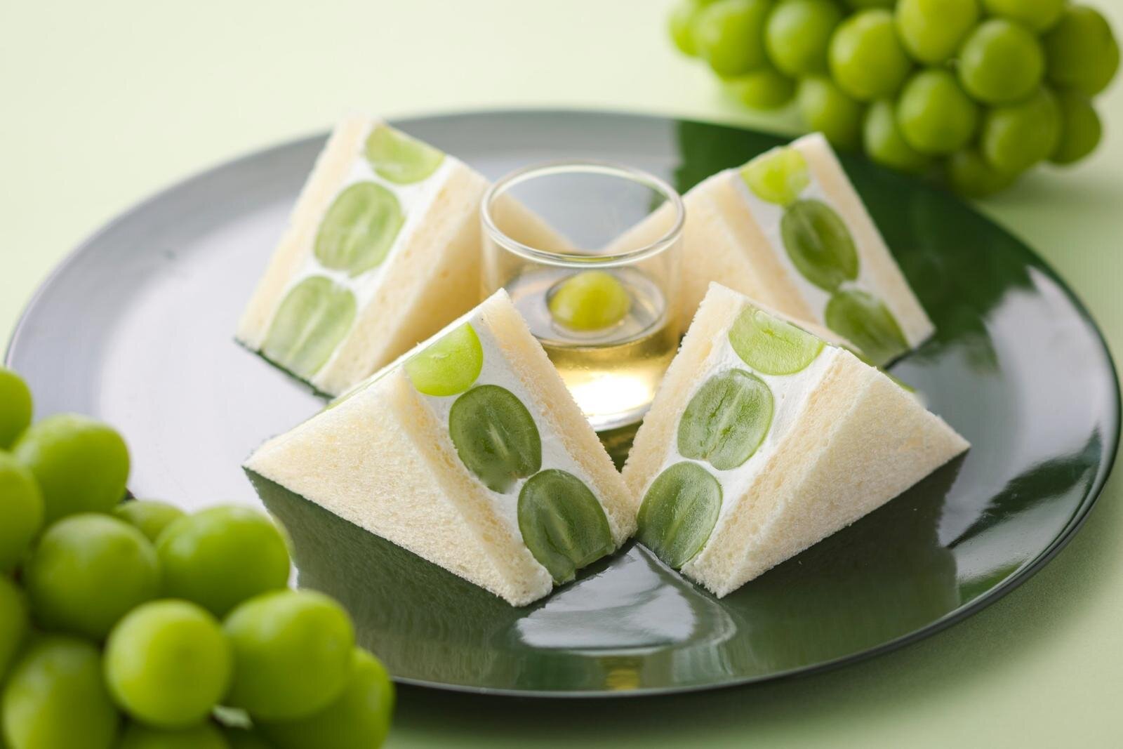 マスカット｜ホテルニューオータニ幕張“シャインマスカットの果汁弾ける”贅沢フルーツサンド、マスカットゼリー添え