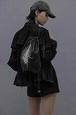 タナカダイスケ×ステュディオス、“鉄柵の装飾”刺繍のシアーワンピース＆アッキガイのバックパック｜写真5