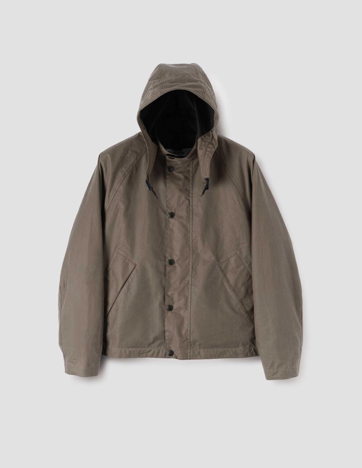 マーガレット・ハウエル×バブアーのアウター、“太畝コーデュロイ襟”のオイルトレンチコートなど｜写真5