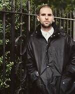 マーガレット・ハウエル×バブアーのアウター、“太畝コーデュロイ襟”のオイルトレンチコートなど｜写真24