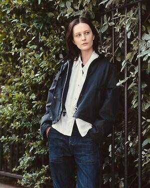 マーガレット・ハウエル×バブアーのアウター、“太畝コーデュロイ襟”のオイルトレンチコートなど｜写真26