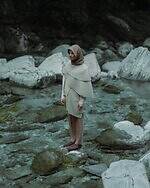 オム プリッセ イッセイ ミヤケ“石の形”から着想のプリーツベスト、偶発的な変形シルエット｜写真6