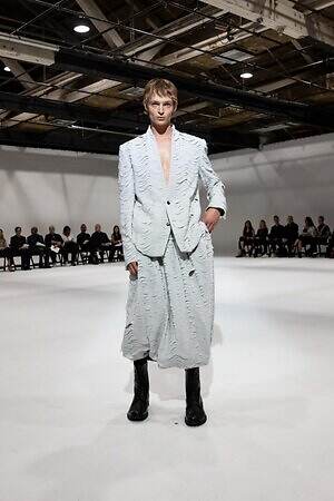 リンシュウ(RYNSHU) 2026年春夏ウィメンズ&メンズコレクション  - 写真2