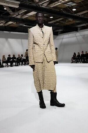 リンシュウ(RYNSHU) 2026年春夏ウィメンズ&メンズコレクション  - 写真17