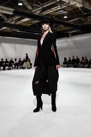 リンシュウ(RYNSHU) 2026年春夏ウィメンズ&メンズコレクション  - 写真27